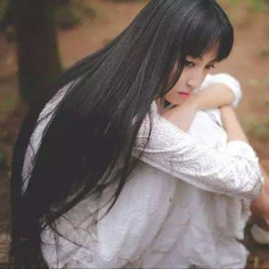 20张高清蹲姿背影女生头像 带着孤独伤感氛围感