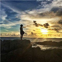 24张氛围感拉满的女生夕阳头像 每张都超有意境