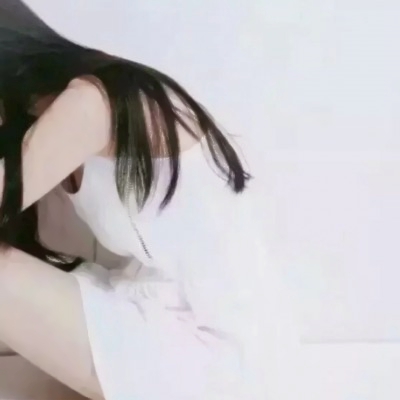 22张干净清爽的白色系纯洁女生头像 高清无修饰