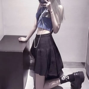 16张气质拉满的网红性感美女头像 高清无水印QQ头像合集