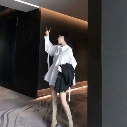 30张成熟清新又带霸气感的女生头像 高清质感拉满