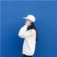 18张青春感拉满！戴棒球帽的女生头像合集
