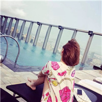 18张时尚女生背影QQ头像 小姐姐们的氛围感穿搭都在这了