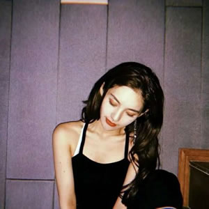 女生超拽霸气颓废头像 12张高清图合集