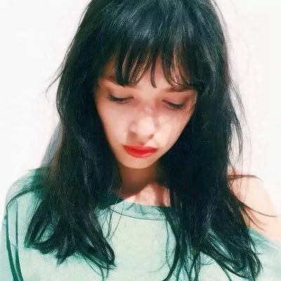 34张高清有气质的外国女生头像合集