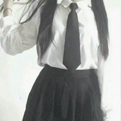 女生衬衫配裙子女头合集来啦 29张超耐看头像