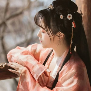 16张高清好看的女生小清新古风唯美头像