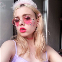 霸气又飒的墨镜女生头像 18张合集