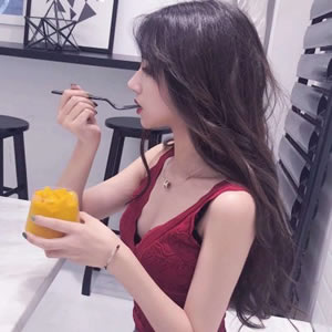 18张女生性感又有气质的微信头像合集