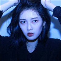 15张清新自然女生头像合集 简约干净氛围感拉满