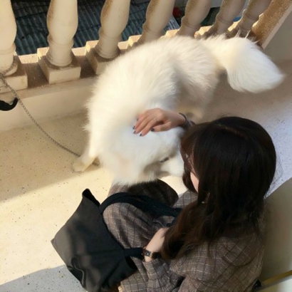 28张高清酷飒女生背影头像 氛围感拉满