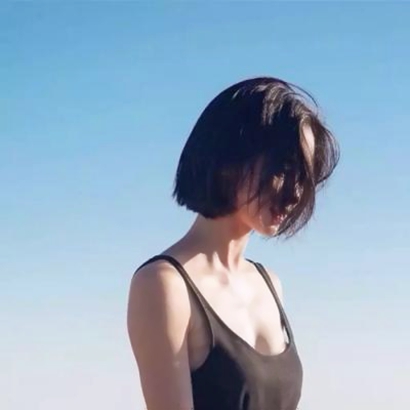 18张高清好看的短发清纯女生头像合集