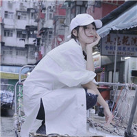 18张青春感拉满！戴棒球帽的女生头像合集