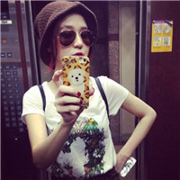 戴墨镜的成熟女生头像合集 共22张