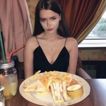 超酷！28张高清欧美ins风女生头像合集