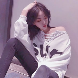 当下超火的网红酷飒女生头像 16张高清美图合集