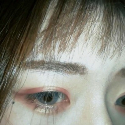 单眼半脸丧系女生头像合集 11张高清伤感素材