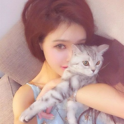 18张高清富二代女生头像 白富美风格头像合集