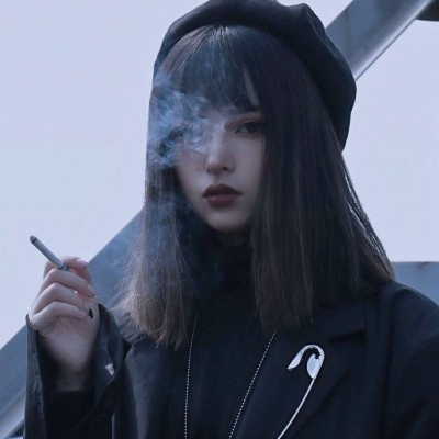 21张高清霸气暗系超酷女生头像合集