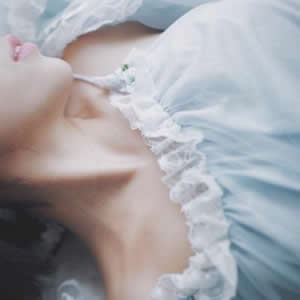 18张文艺感拉满的小清新女生部位头像