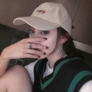 16张清新气质女生微信头像 高清唯美风格直接用