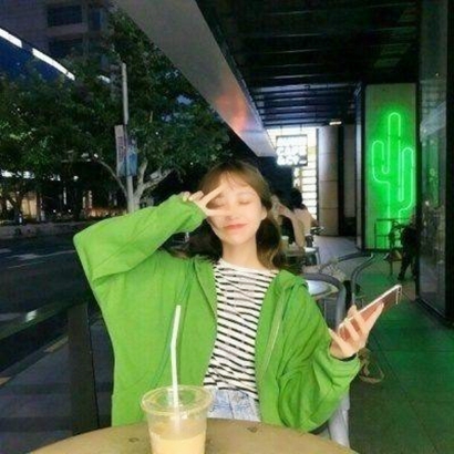 女生小清新绿色头像合集！27张高清治愈系绿色系女生头像来了