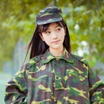 军训女生小清新头像合集 12张迷彩服清纯美女头像