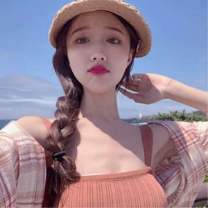 24张氛围感拉满！一左一右的时尚唯美闺蜜头像合集