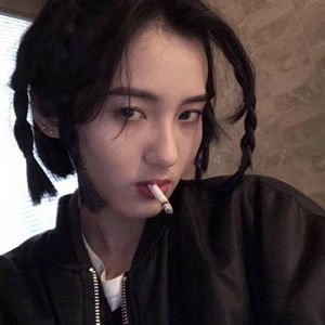 超飒！16张女生冷酷霸气社会风QQ高清头像合集