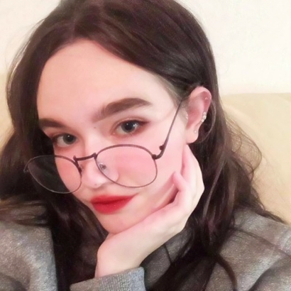 14张高清时尚欧美女头像 氛围感拉满的女生头像素材