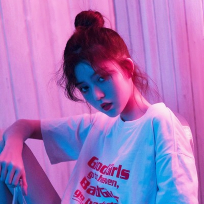 帅气女生超酷微信头像 36张高清图合集来了