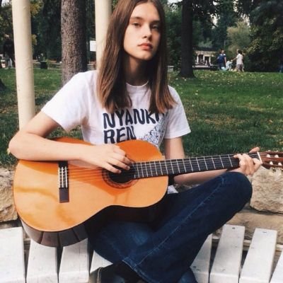 12张高清好看的森系欧美女生头像合集