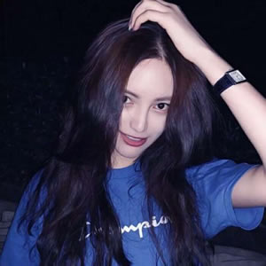 24张氛围感拉满！一左一右的时尚唯美闺蜜头像合集