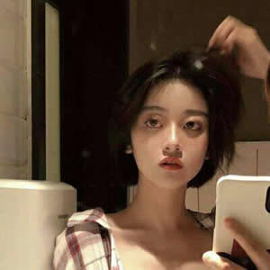 12张高清手机控女生头像 最新好看的都在这了