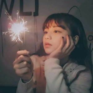 清纯可爱女生真实高清头像合集（16张）
