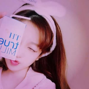 16张高清萌系粉色真人女生头像 软妹感拉满