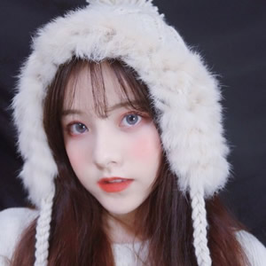 当下超火的网红酷飒女生头像 16张高清美图合集