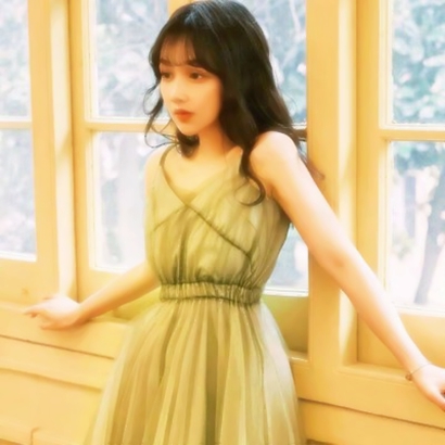 自带氛围感！11张高清港风气质女生头像合集