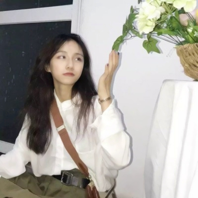 36张高清女生花草微信头像 气质感拉满的唯美图片