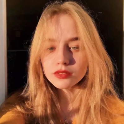 34张高清有气质的外国女生头像合集