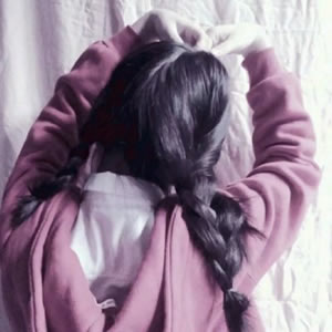 微信背影女头像 16张高清可爱马尾女孩背影图合集