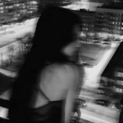 22张氛围感拉满！女生模糊感黑白QQ头像合集