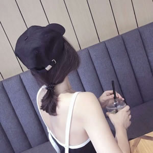 16张高清成熟优雅气质女生头像，性感氛围感拉满