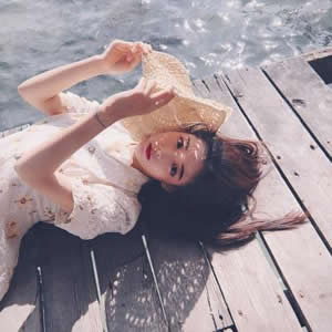 女生清纯文艺头像合集！16张高清好看的文艺美女头像来啦