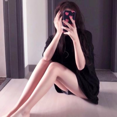 33张清新感网红女生头像 高清潮流美图合集