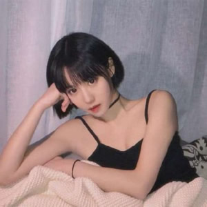 12张高清好看的女生短发空气刘海微信头像