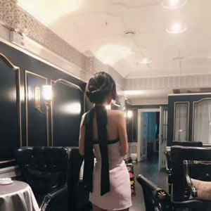 超有格调！14张高清个性女生微信头像合集