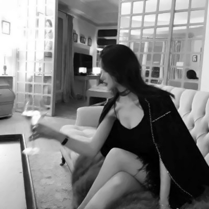 高冷御姐黑白头像！21张高清好看的氛围感头像合集