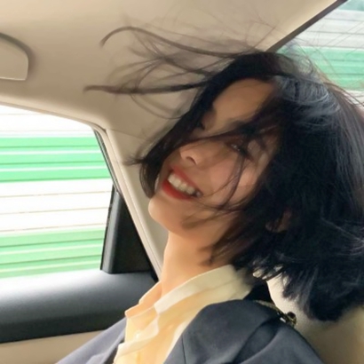 又美又飒！27张高清拽酷真人女生头像合集