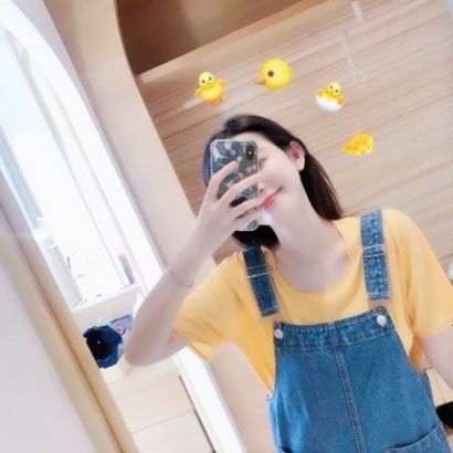 16张带表情的可爱女生头像合集